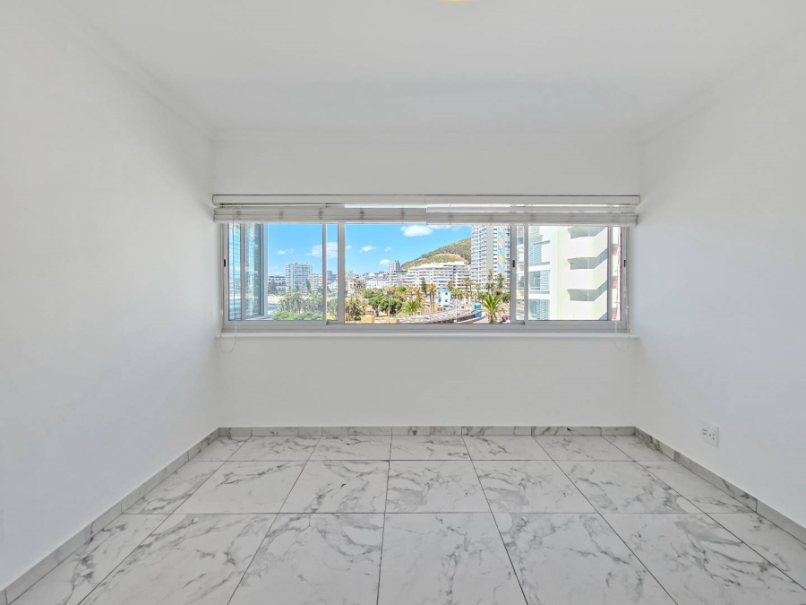 To Let 2 Bedroom Property for Rent in Sea Point Western Cape